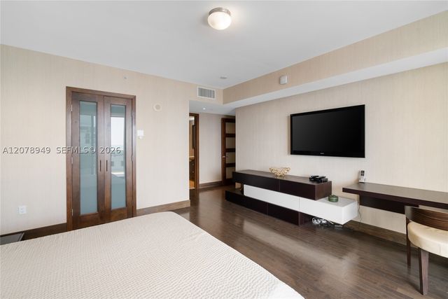 5875 Collins Ave 1902, Miami Beach, FL 33140