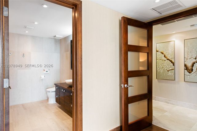 5875 Collins Ave 1902, Miami Beach, FL 33140