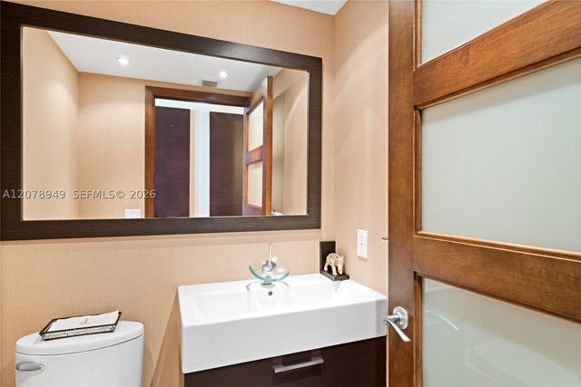 5875 Collins Ave 1902, Miami Beach, FL 33140