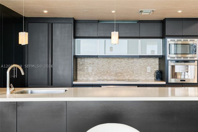 5875 Collins Ave 1902, Miami Beach, FL 33140