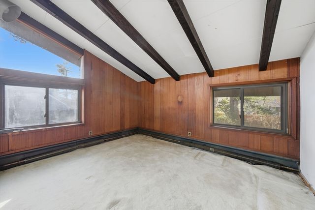 11 Hutchins Cir, Lynnfield, MA 01940