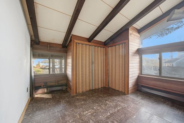 11 Hutchins Cir, Lynnfield, MA 01940