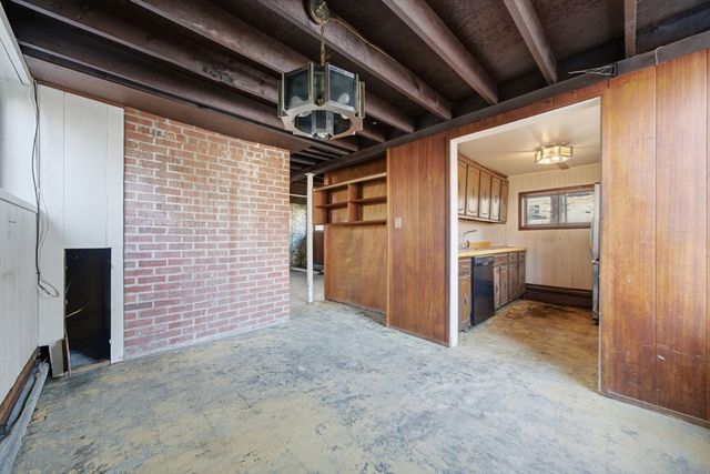 11 Hutchins Cir, Lynnfield, MA 01940