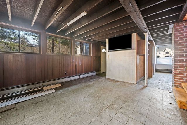 11 Hutchins Cir, Lynnfield, MA 01940