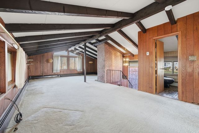 11 Hutchins Cir, Lynnfield, MA 01940