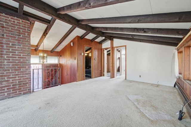 11 Hutchins Cir, Lynnfield, MA 01940