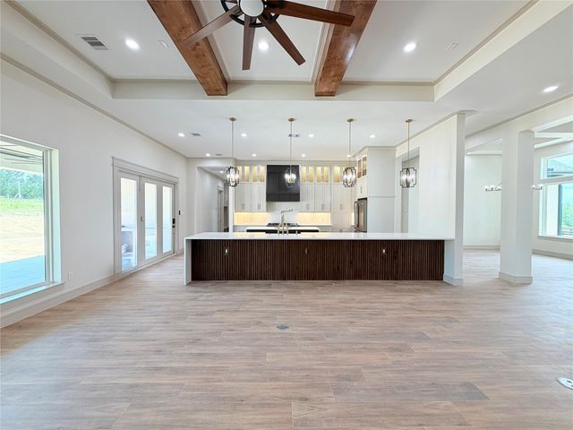 14380 Childress Ranch Dr, Washington, TX 77880