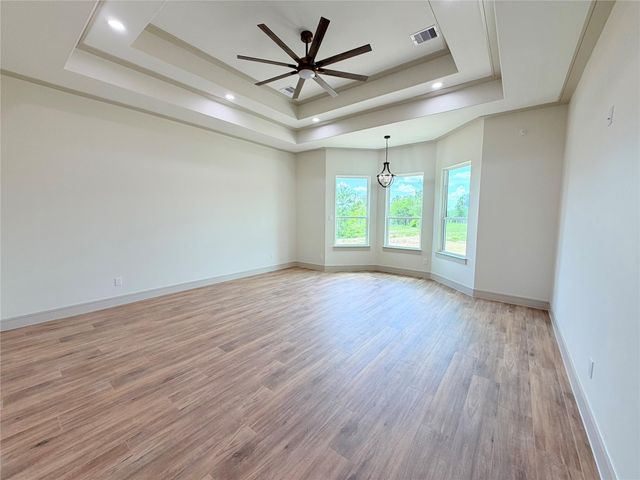 14380 Childress Ranch Dr, Washington, TX 77880