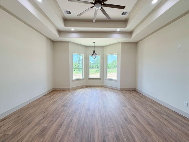 14380 Childress Ranch Dr, Washington, TX 77880