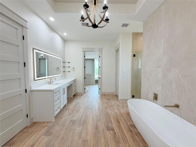 14380 Childress Ranch Dr, Washington, TX 77880