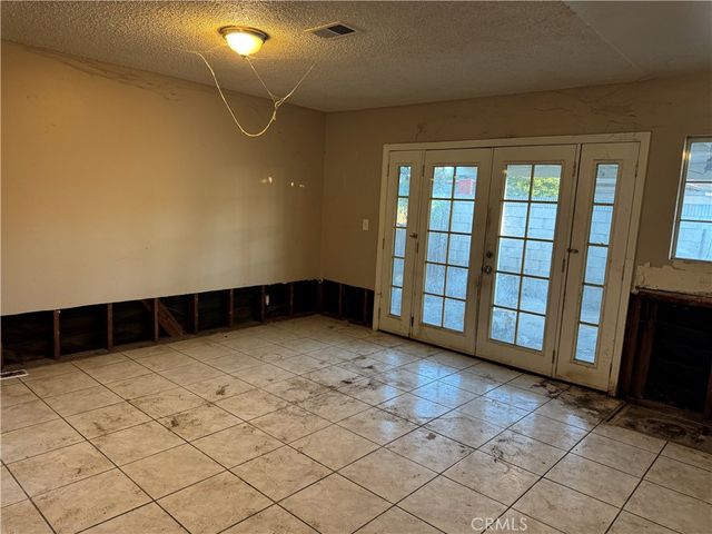 3186 E Radcliffe Avenue, Anaheim, CA 92806