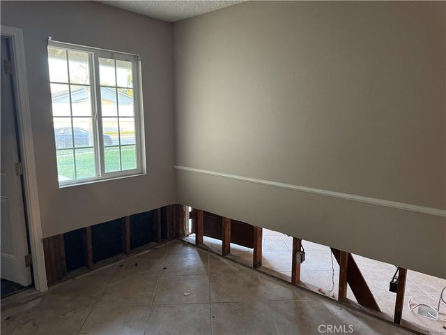 3186 E Radcliffe Avenue, Anaheim, CA 92806