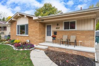 14420 Vernon Street, Oak Park, MI 48237