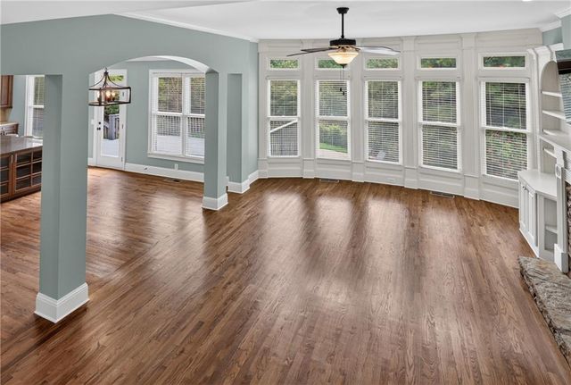 315 Peninsula Point, Canton, GA 30115