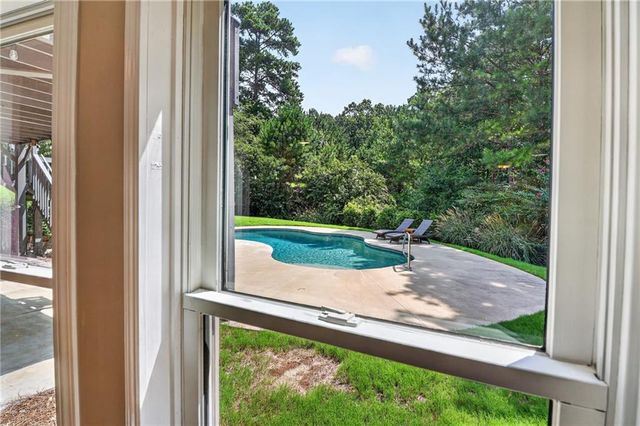 315 Peninsula Point, Canton, GA 30115