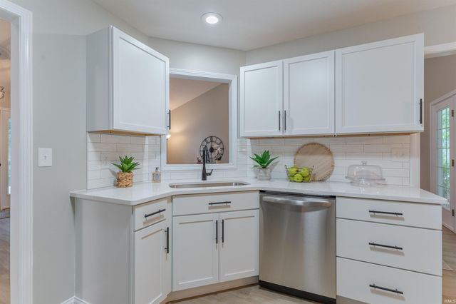 238 S Balthazar Drive, Santa Claus, IN 47579