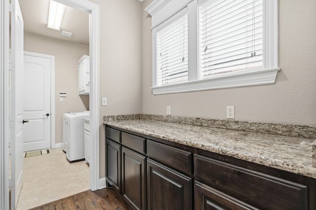 17031 Stonebriar Road, Woodway, TX 76712
