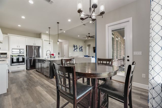 1821 E Campus Road, Palmer, TX 75152