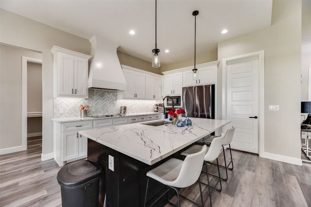 1821 E Campus Road, Palmer, TX 75152