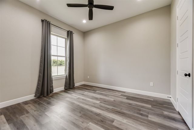 1821 E Campus Road, Palmer, TX 75152
