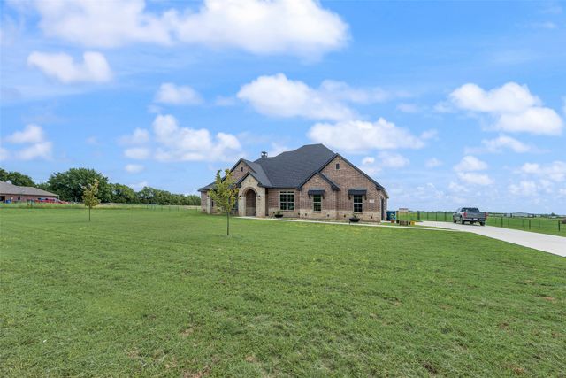 1821 E Campus Road, Palmer, TX 75152