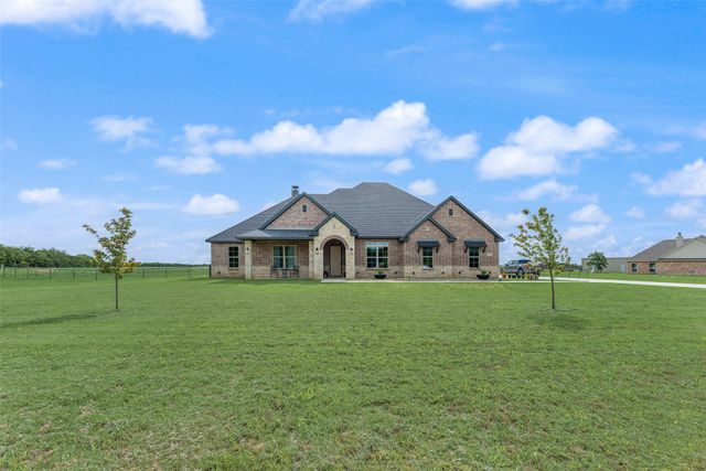 1821 E Campus Road, Palmer, TX 75152