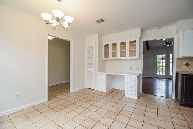14206 Ella Lee Lane, Houston, TX 77077
