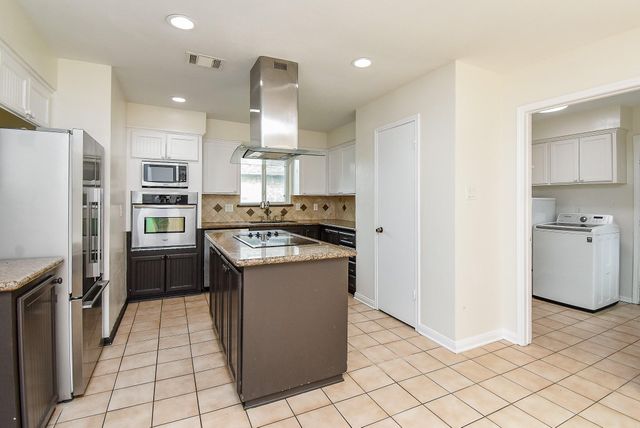 14206 Ella Lee Lane, Houston, TX 77077