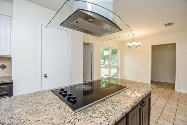 14206 Ella Lee Lane, Houston, TX 77077