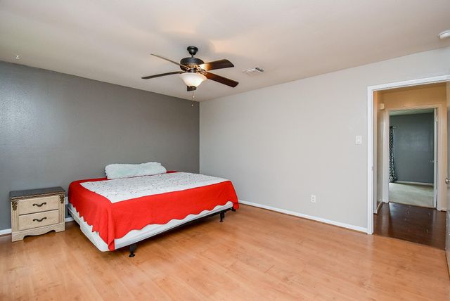 14206 Ella Lee Lane, Houston, TX 77077