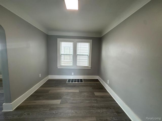 1781 Lafayette Boulevard, Lincoln Park, MI 48146
