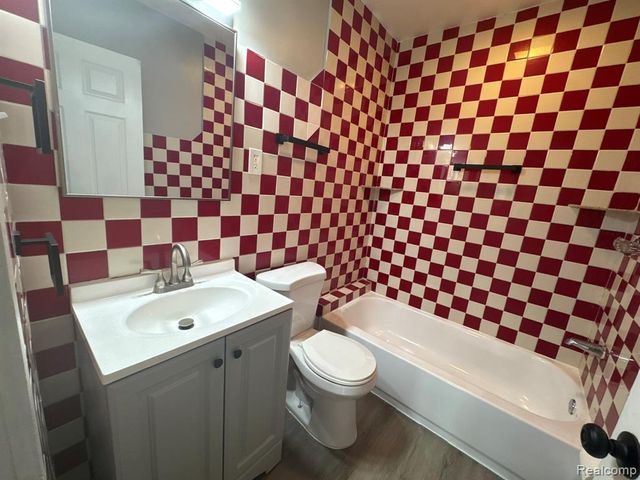 1781 Lafayette Boulevard, Lincoln Park, MI 48146