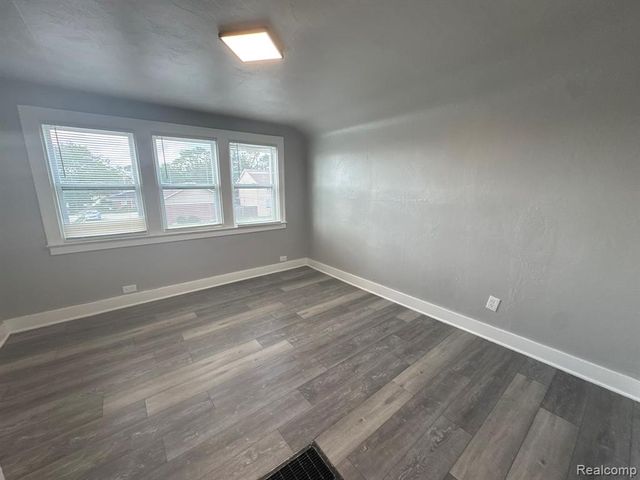 1781 Lafayette Boulevard, Lincoln Park, MI 48146