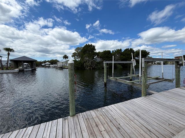 1610 NW 20TH AVENUE, Crystal River, FL 34428