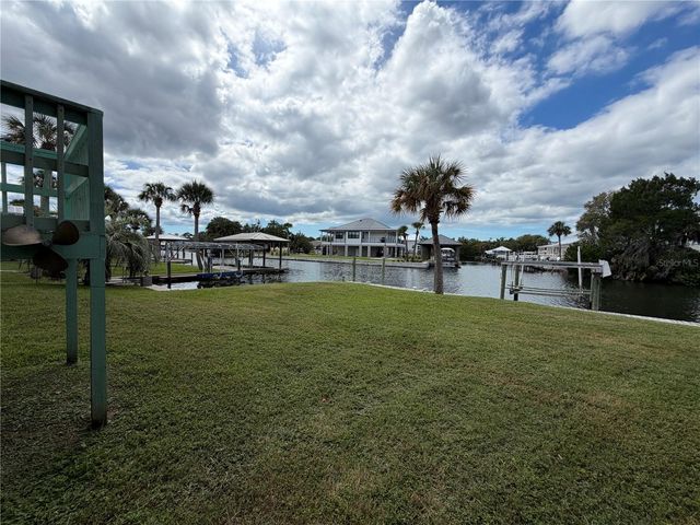 1610 NW 20TH AVENUE, Crystal River, FL 34428