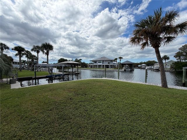 1610 NW 20TH AVENUE, Crystal River, FL 34428