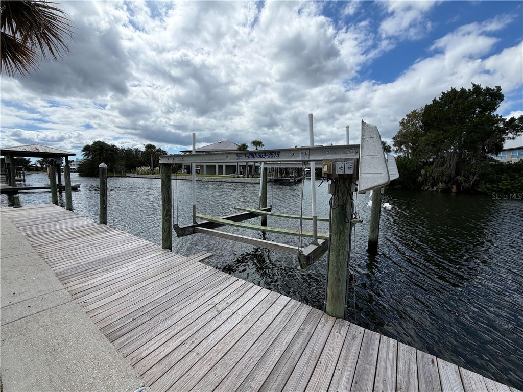 Image 11 of property listing at 1610 NW 20TH AVENUE, Crystal River, FL 34428