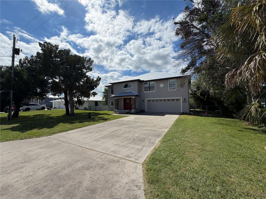 Image 16 of property listing at 1610 NW 20TH AVENUE, Crystal River, FL 34428