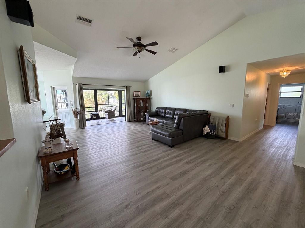 Image 23 of property listing at 1610 NW 20TH AVENUE, Crystal River, FL 34428