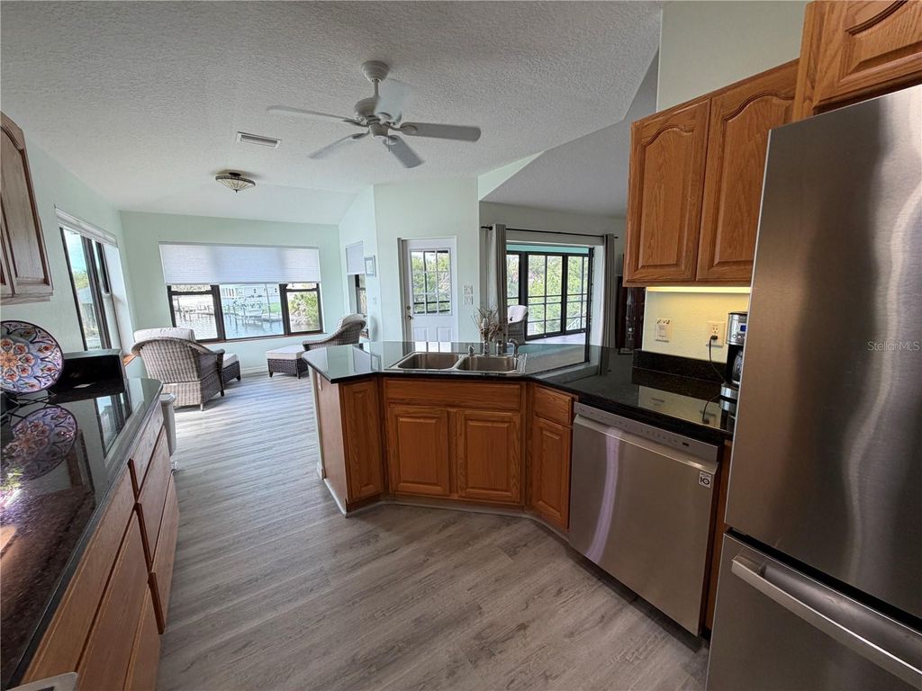 Image 37 of property listing at 1610 NW 20TH AVENUE, Crystal River, FL 34428