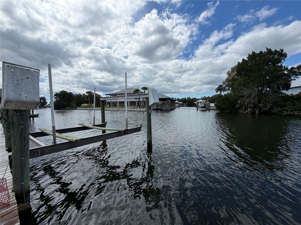 Image 49 of property listing at 1610 NW 20TH AVENUE, Crystal River, FL 34428
