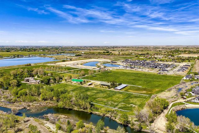 7206 Saddle Bred Way, Star, ID 83669