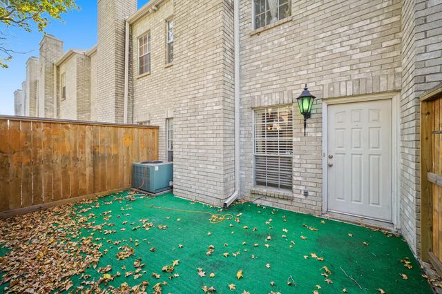 3780 Tanglewilde Street 306, Houston, TX 77063