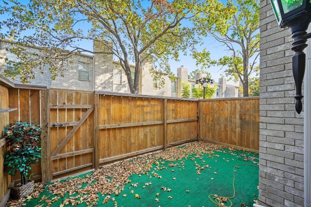 3780 Tanglewilde Street 306, Houston, TX 77063