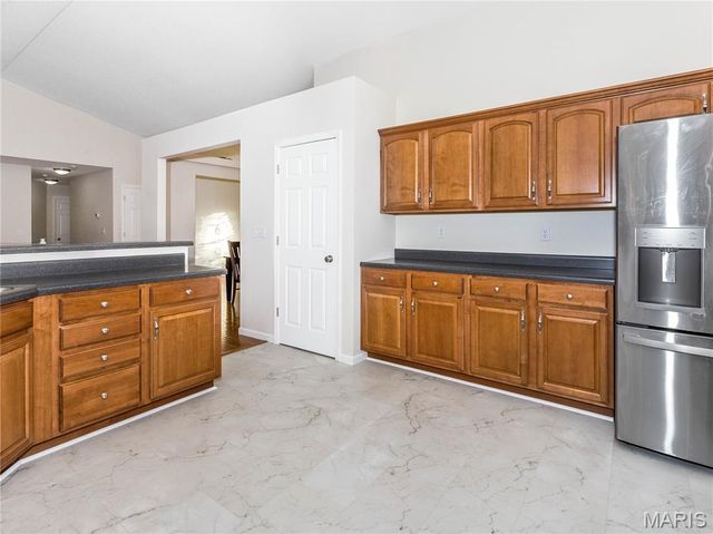 157 Oak Hill Drive, Maryville, IL 62062