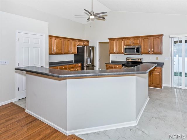 157 Oak Hill Drive, Maryville, IL 62062