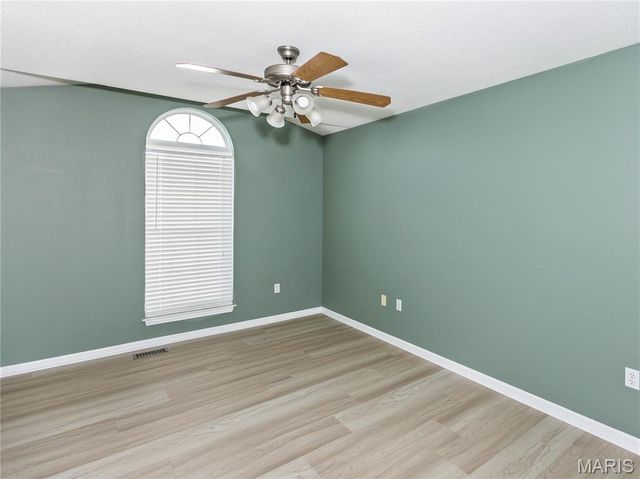 157 Oak Hill Drive, Maryville, IL 62062