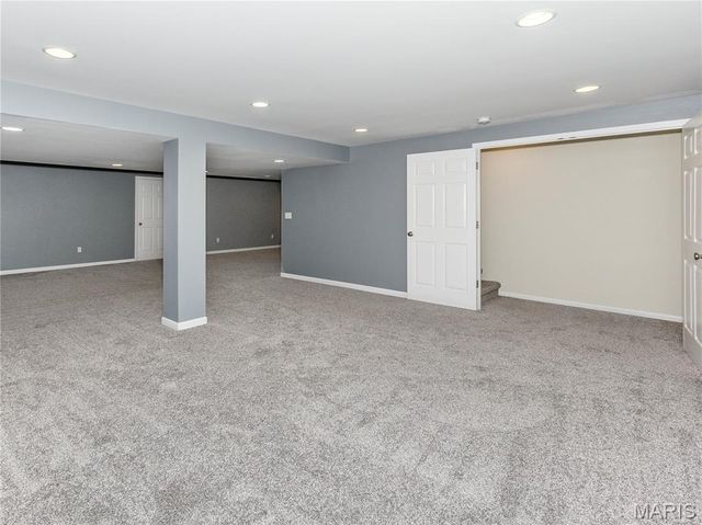 157 Oak Hill Drive, Maryville, IL 62062