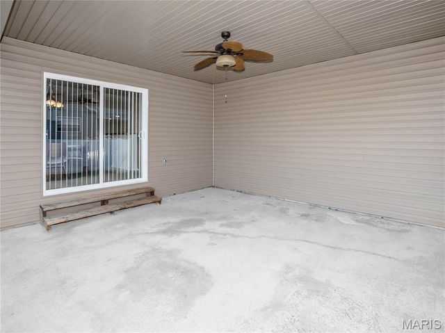 157 Oak Hill Drive, Maryville, IL 62062