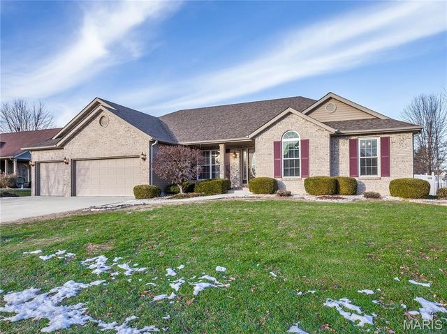 157 Oak Hill Drive, Maryville, IL 62062
